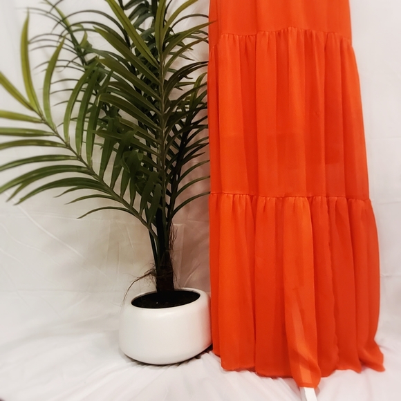 ✦ℍ𝕆𝕊𝕋 ℙ𝕀ℂ𝕂✦ Vibrant Orange Maxi Halter Dress - Picture 4 of 8